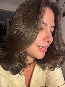 sukhakunis1 Adlı Modelin Canlı XXX Sohbeti