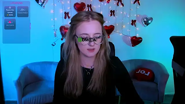 Show modela luna_berryy na web-kameri