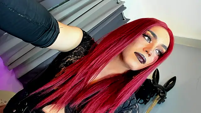 DominaAurumXXX 在線直播表演