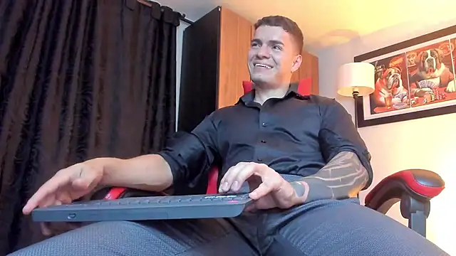 ALPHA_DOMINUS_ 在線直播表演