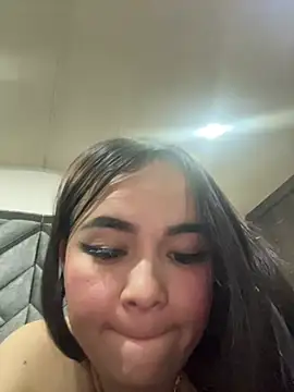 lilithjones222 élő XXX-chatje