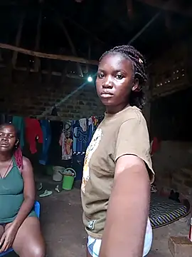 holygrail001 Adlı Modelin Web Kamerası Şovu