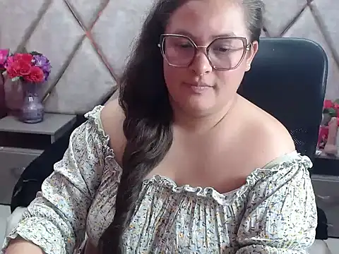 Sarah_Boobs_ লাইভ XXX চ্যাট