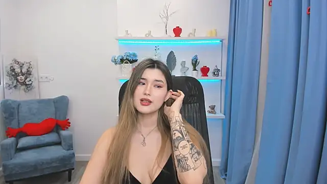 AnneTLi élő XXX-chatje