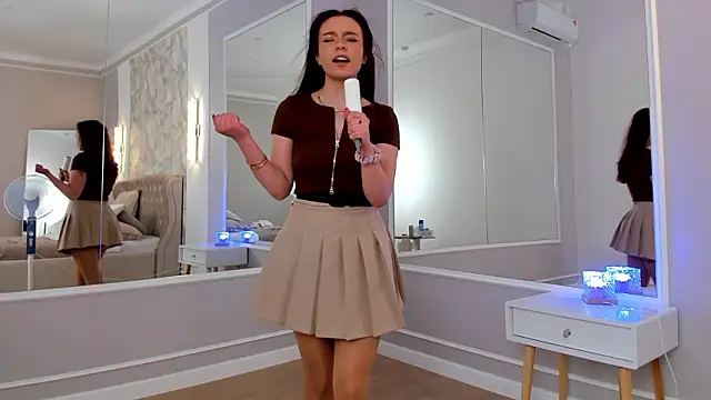 Chat +18 de NoraHaynes ao vivo