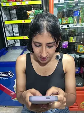 Chatroom XXX en direct de Violet_rousse7