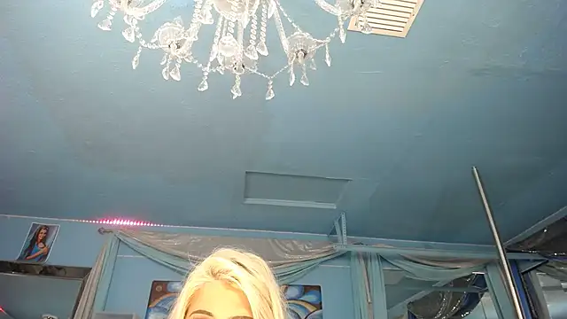 ADRIANNA_FOX 即時 XXX 聊天