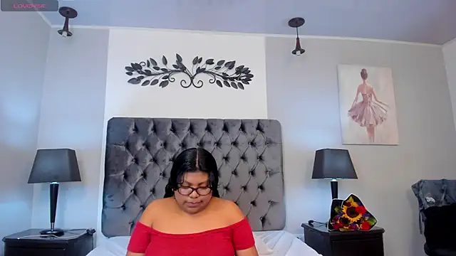 Kiri_Black_ élő XXX-chatje