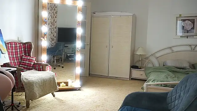 moonlight4u: онлайн-секс-чат