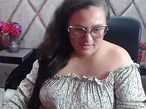 Chat +18 de Sarah_Boobs_ ao vivo