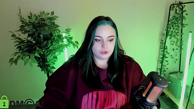 Mia_R0ss élő XXX-chatje