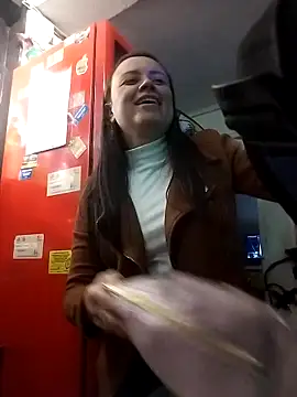 karlagiraldo198のライブXXXチャット