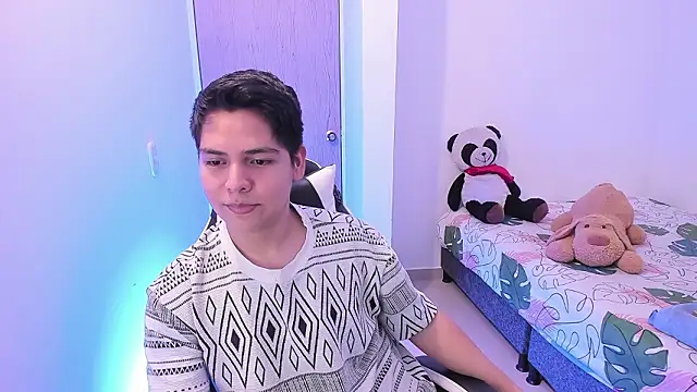 Show modela Asta_YunoXXX na web-kameri