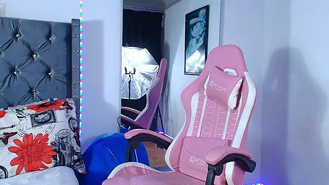 Chatroom XXX en direct de GraceWallace_