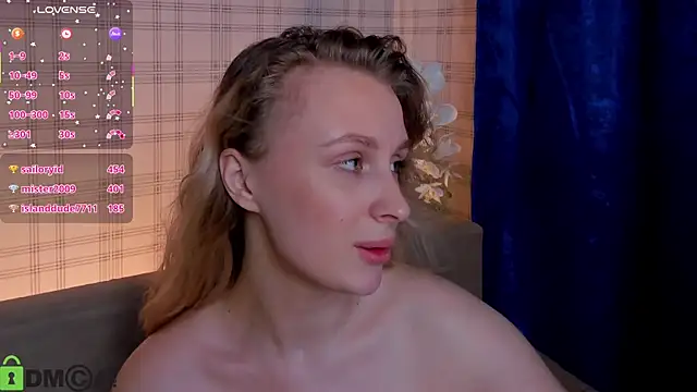 XXX chat uživo modela KiraRuiz