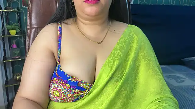 FlatVincy4's Live XXX Chat