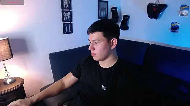 JamesCr_ Webcam-Show