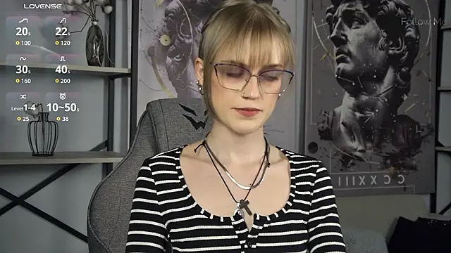 KiraMontoya: онлайн-секс-чат