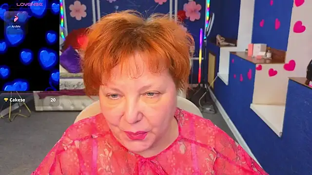 XXX chat uživo modela Kira_Kenett