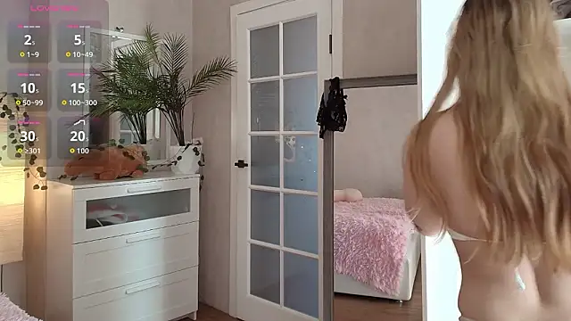 linaloon Live XXX Chat