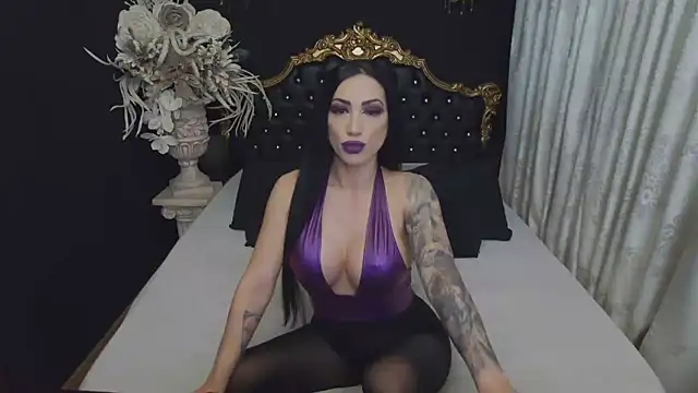 XXX chat uživo modela MichaelaDark