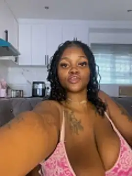 Yung-Missy's Live XXX Chat