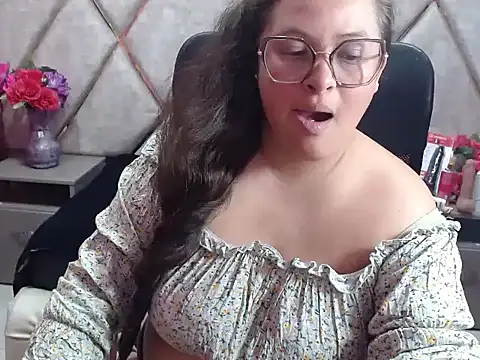 Sarah_Boobs_: онлайн-секс-чат