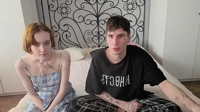 Chat +18 de Danny_loves_Mary ao vivo