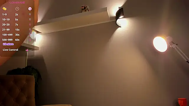 Skinny_Alice élő XXX-chatje