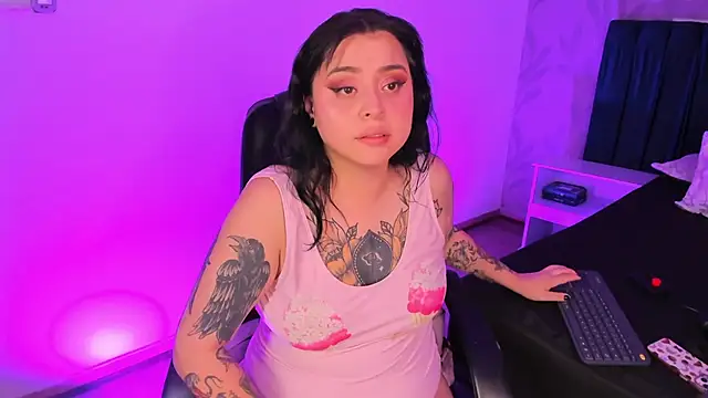 Saarada Live XXX-chat