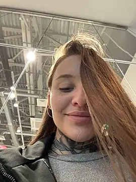 KishaMur élő XXX-chatje