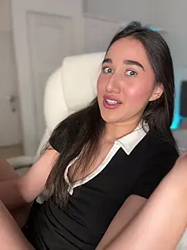 julieta_jhonss' Live XXX Chat