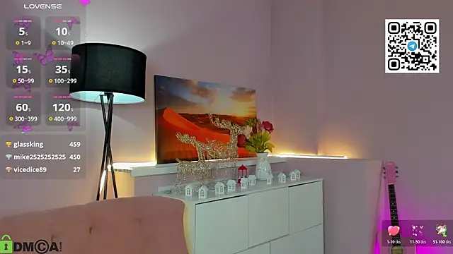 XXX chat uživo modela CherryLexi_