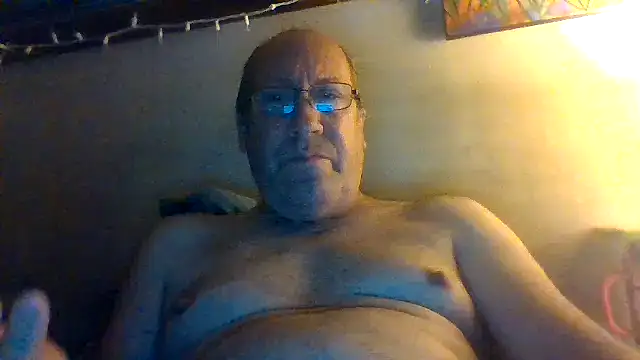 hornyrich69's Live XXX Chat