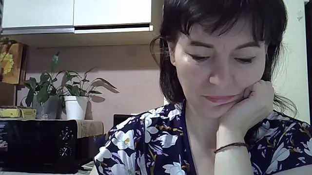 Krystal_82 Adlı Modelin Canlı XXX Sohbeti