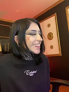 Kat_VonDe – Naživo XXX chat