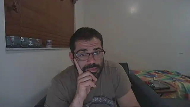 Zander823 লাইভ XXX চ্যাট