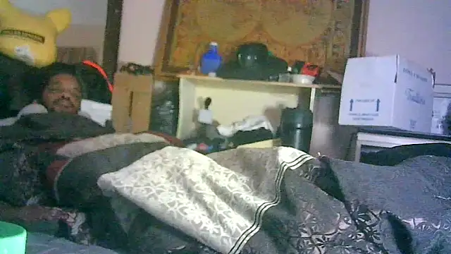 Show webcam de ON3YOULLN3VER_FIR3