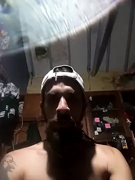 hairy_mannn live XXX chat