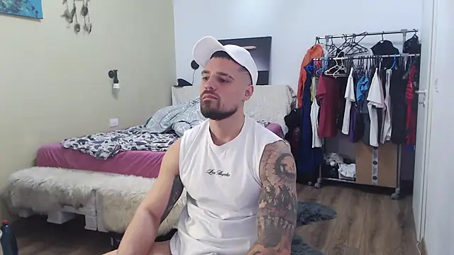 โชว์เว็บแคมของ Tiberius_hunk