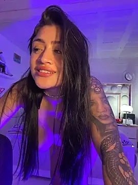 lucianaroy live XXX chat