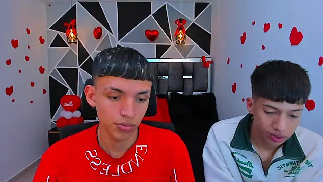 แชท XXX สดของ Juan_Nd_Steven