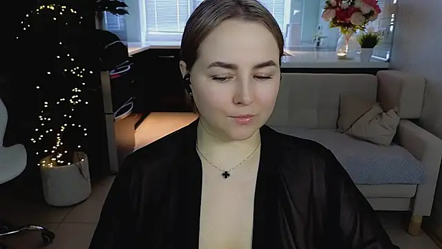 Mira_Mermayd's Live XXX Chat