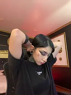 Kat_VonDe's Live XXX Chat