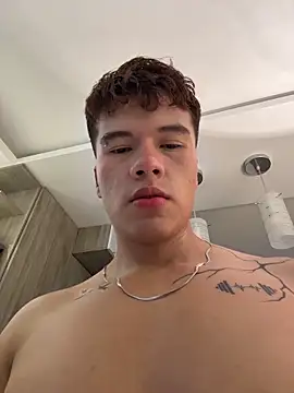 Czat XXX na żywo – Logan_smith1