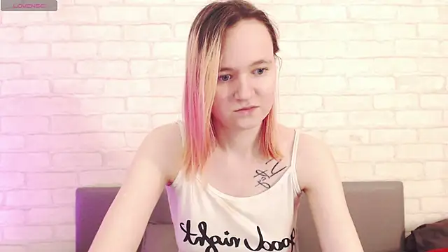 Ericha_Stone Live XXX-Chat