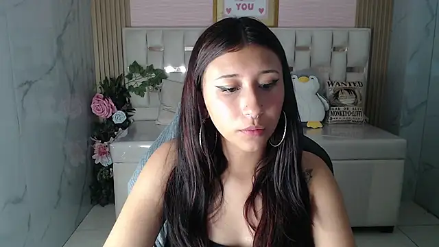 moraa_s: απευθείας συνομιλία ΧΧΧ