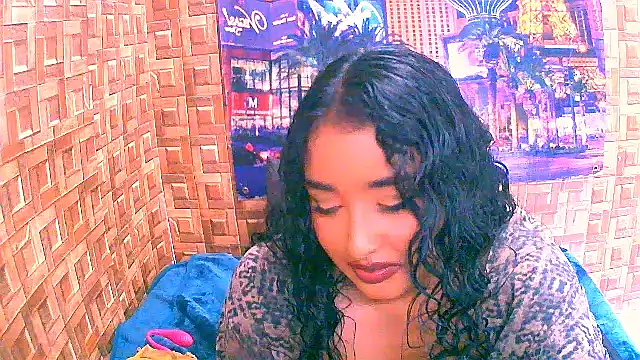 Chat +18 de IndianAngel4u ao vivo