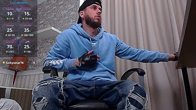 JonahShaw Chat XXX in diretta