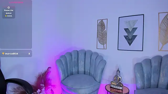 zharaa_fox Adlı Modelin Canlı XXX Sohbeti